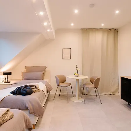 Sago Airporthouse Bed and breakfast *