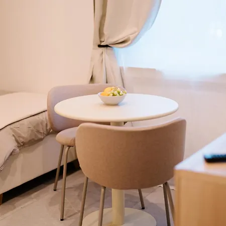 Sago Airporthouse Frühstückspension